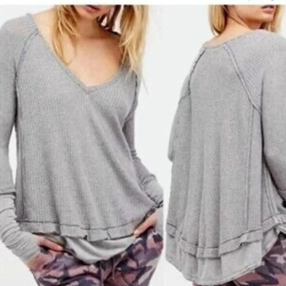 We The Free Gray V-Neck Oversized Distressed Long Sleeve Top Size Small - Picture 3 of 7